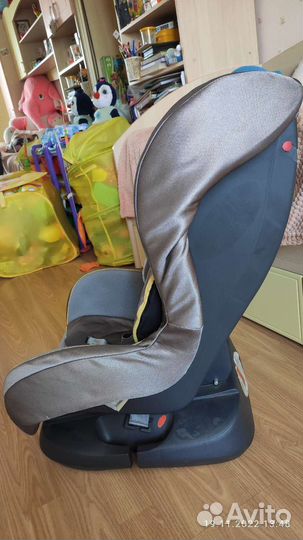 Автомобильное детское кресло от 9 до 18 кг