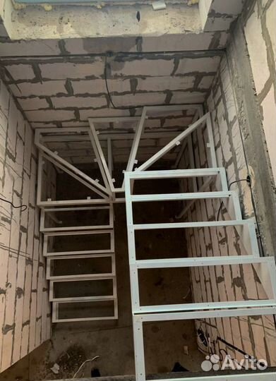 Лестница на монокосоуре