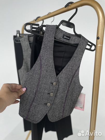 Жилет для девочки новый серый 122, 128