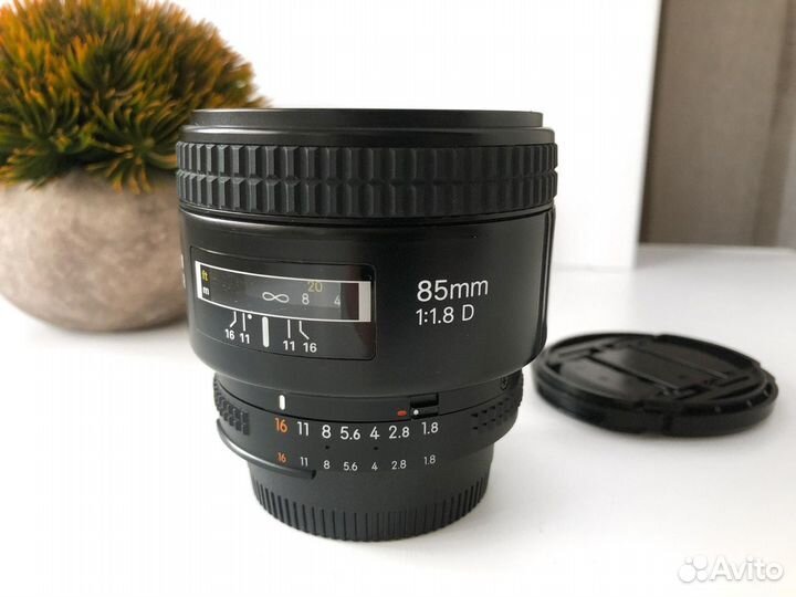 Nikon 85mm f/1.8D Nikkor