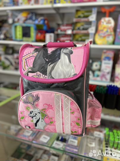 Рюкзак школьный