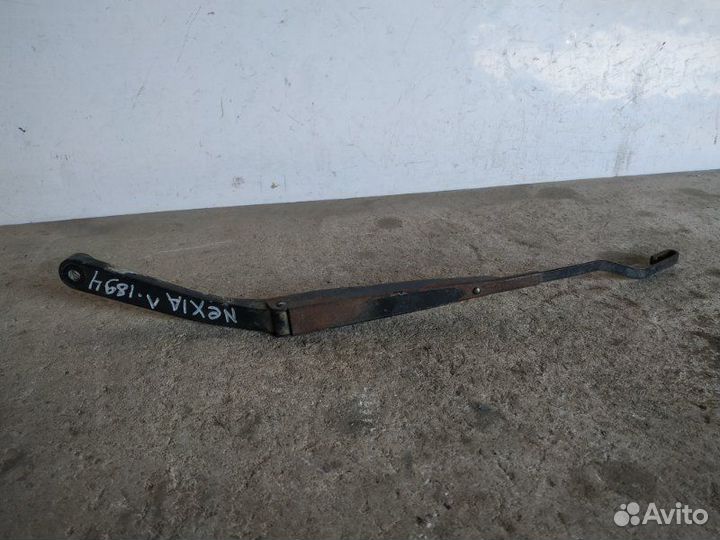 Поводок стеклоочистителя левый Daewoo Nexia