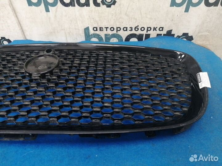 Решетка радиатора HK83-8B271-AA Jaguar F-Pace I