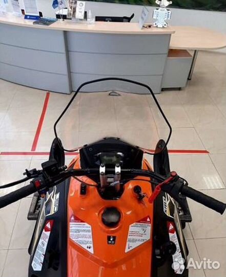 Снегоход Stels Капитан 200 витринный