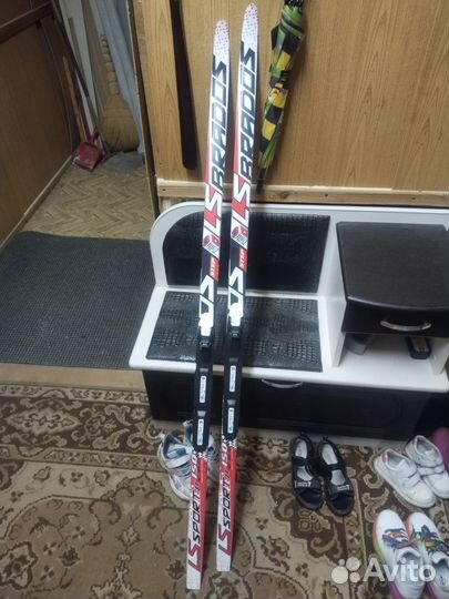Горные лыжи и ботинки детские