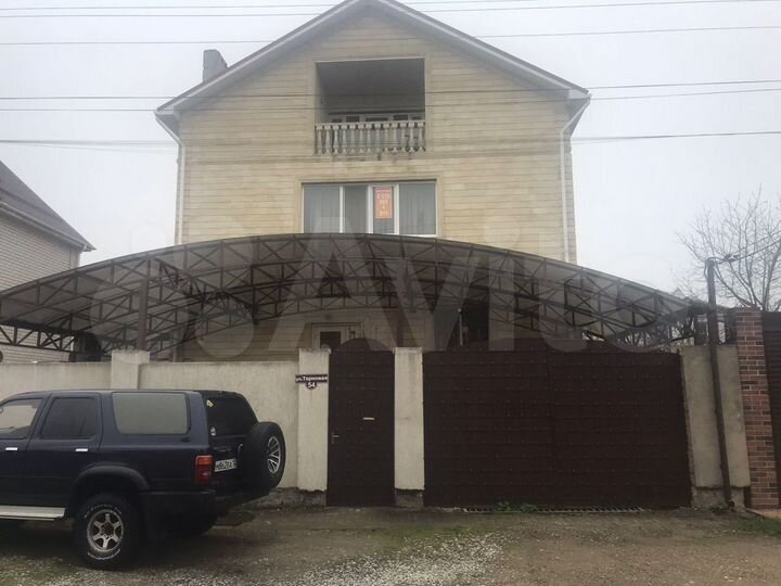 Дом 420 м² на участке 4 сот.