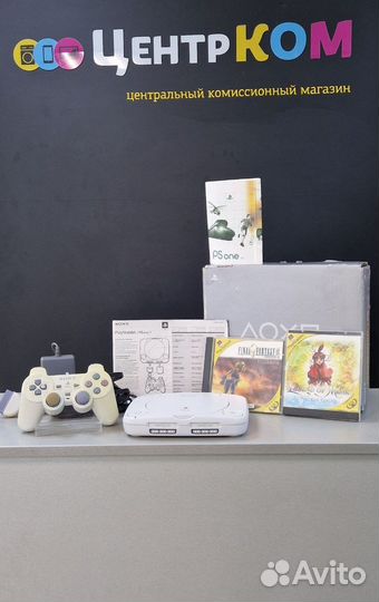 PlayStation One + 2 геймпада + игры