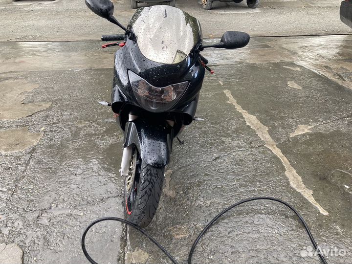 Продам Honda cbr600f4