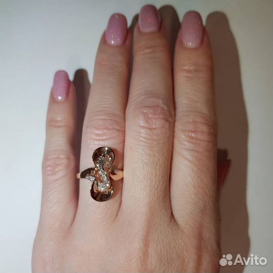 Золотое кольцо с бриллиантами