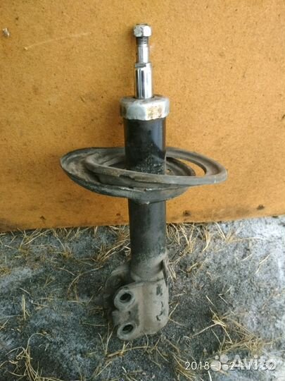 Передние стойки