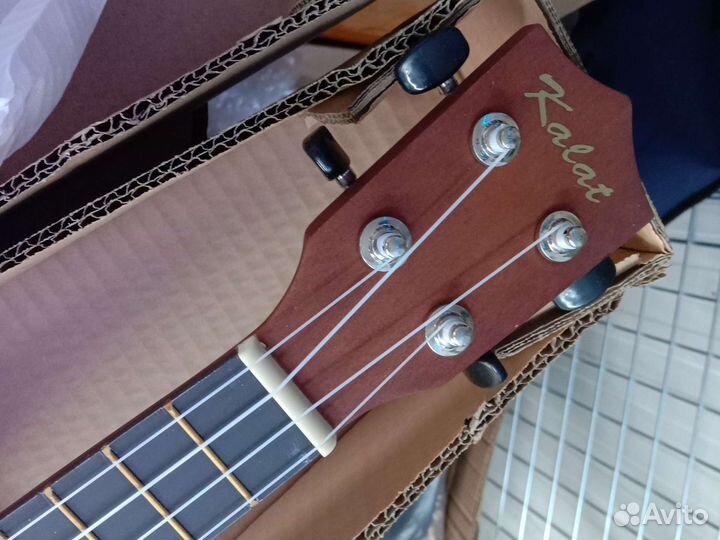 Гавайская гитара сопрано 21