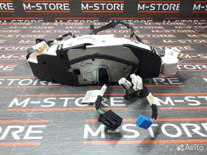 Замок двери задний левый Mercedes-Benz S-Class