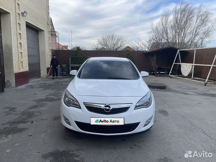 Opel Astra 1.4 МТ, 2012, 125 000 км
