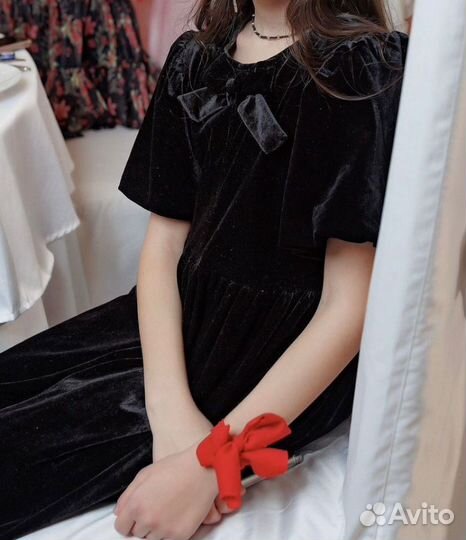 Детское Черное бархатное платье резёрвед