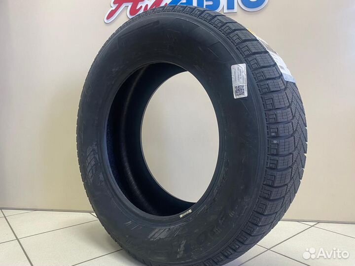 Pirelli Ice Zero FR 235/65 R17 108H