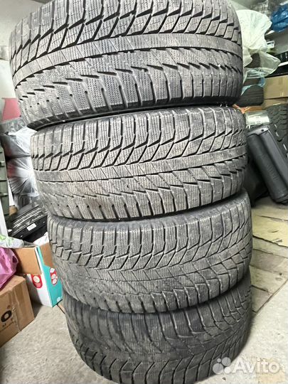 Triangle Snowlink TWT02 245/45 R18