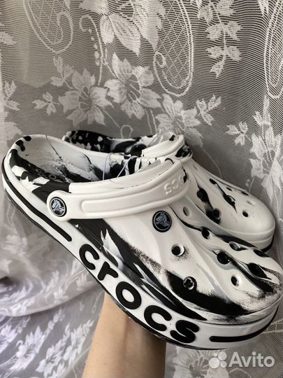 Crocs градиент