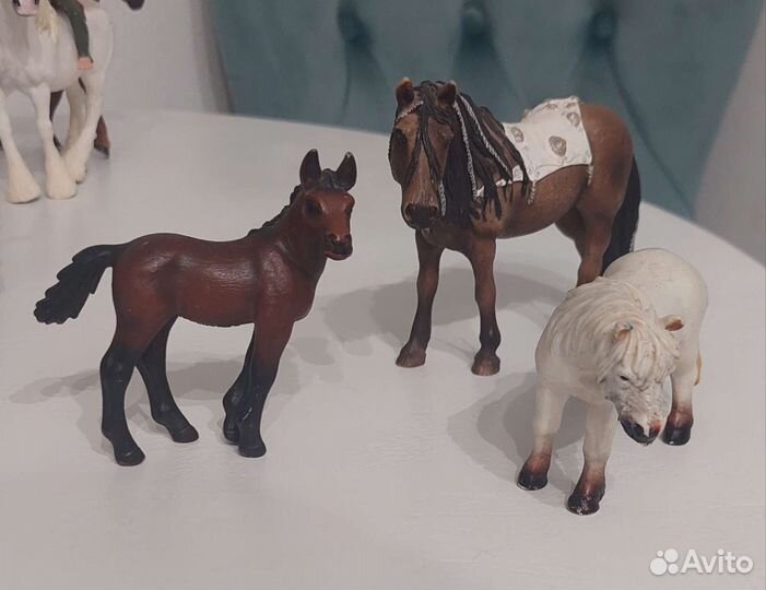 Коллекционное фигурки лошадей фирмы Schleich Шляйх