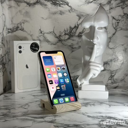 iPhone 11, 64 ГБ