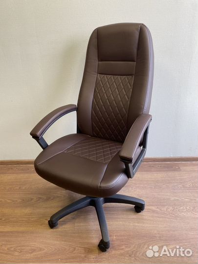Компьютерное кресло. Гарантия 1 год