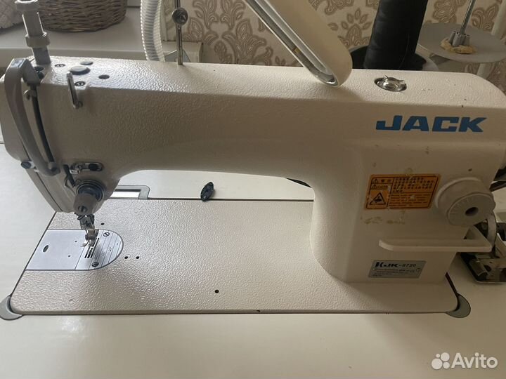 Швейная машина jack