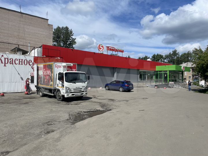 Торговое помещение, 400 м²