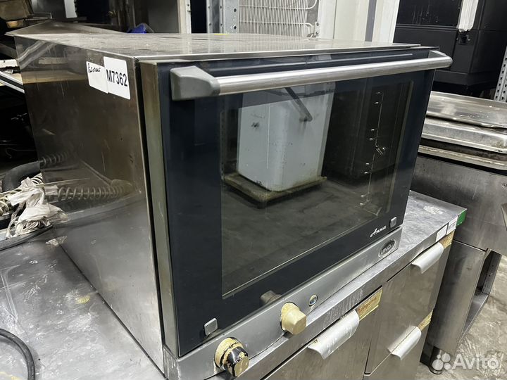 Конвекционная печь unox