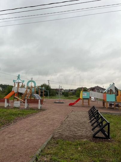 Коттедж 184 м² на участке 9 сот.