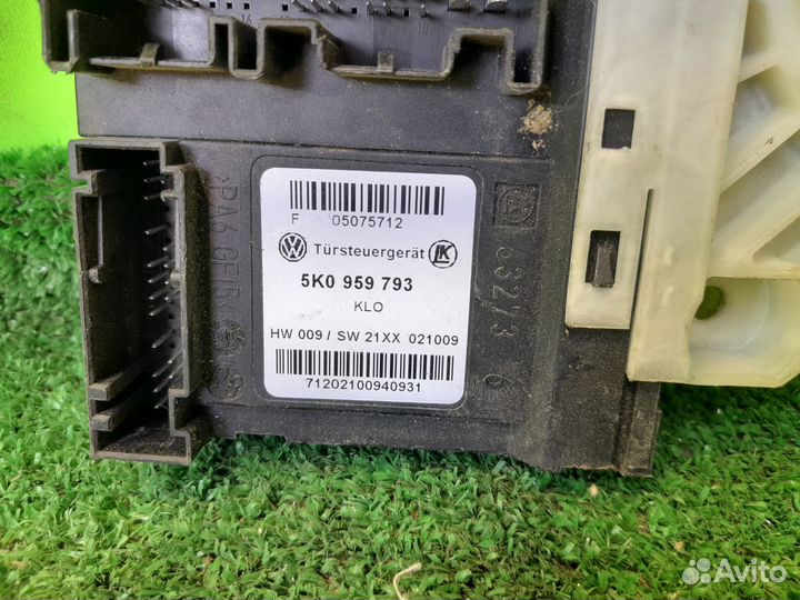 Моторчик стеклоподъемника Volkswagen Golf 6