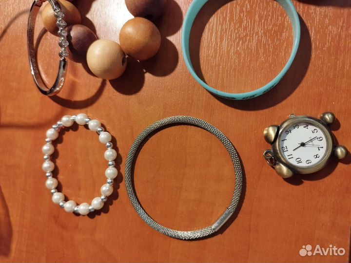 Браслеты разные