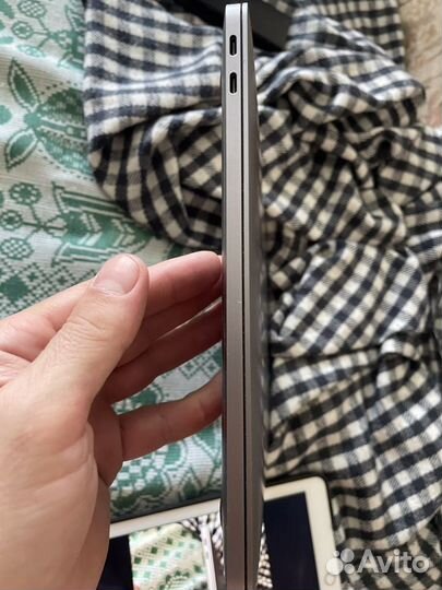 MacBook pro 13 retina 2017 i5\8\128 ростест