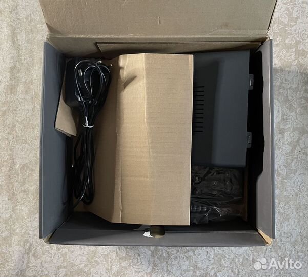 Телефон LinkSys IP Phone SPA941