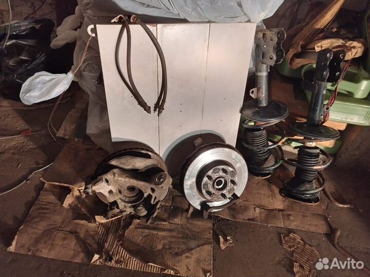 Перед на toyota prius