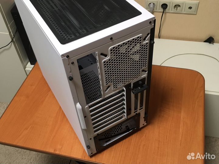 Thermaltake Commander C31 TG Snow argb Edition