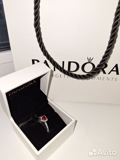 Pandora кольцо сердце