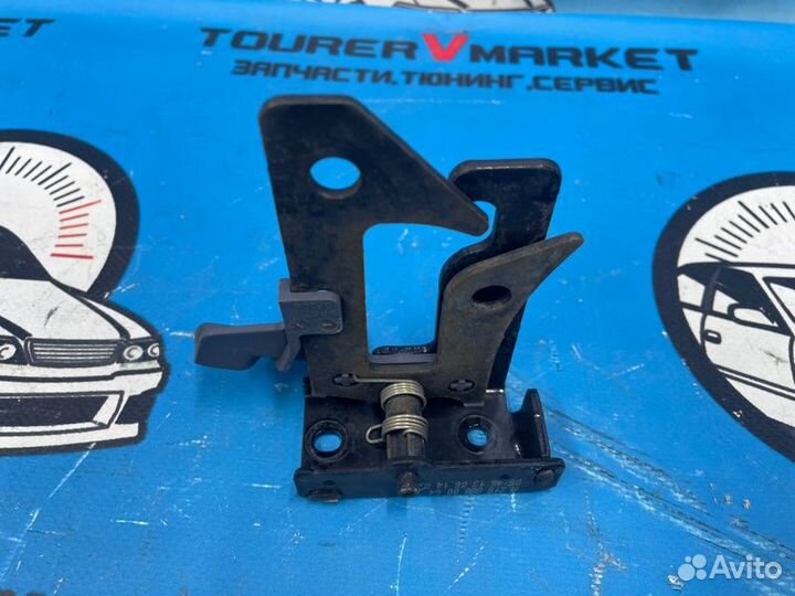 Крюк замка капота Mercedes-Benz C-Class WDD205