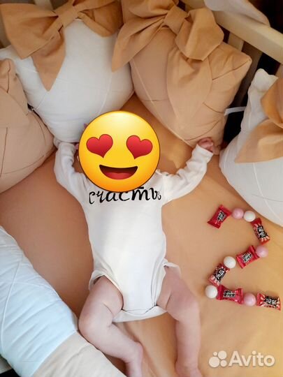 Бортики в кроватку плюс балдахин и простыня