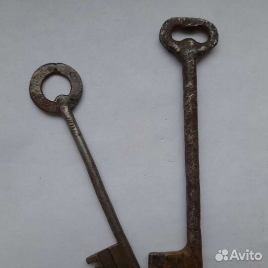 Антикварные ключи