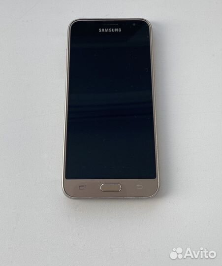 Телефон Samsung J3 2016
