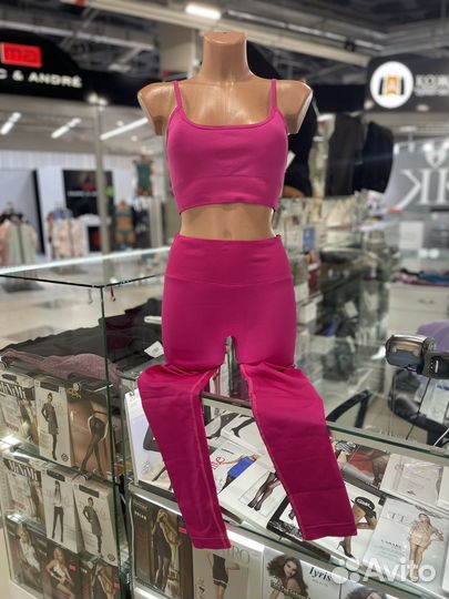 Спортивный костюм новый