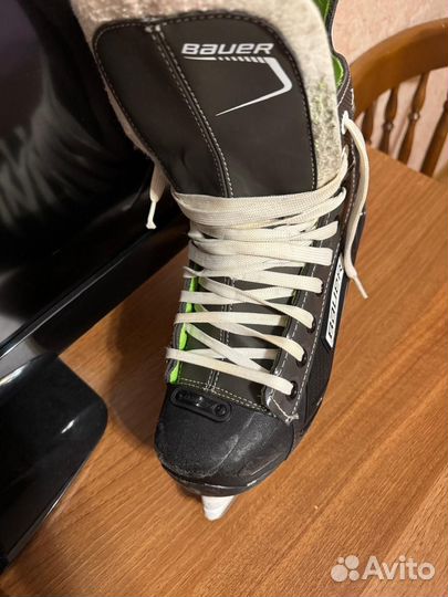 Хоккейные коньки bauer