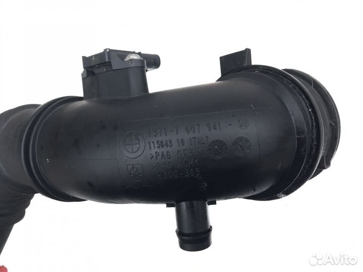 Патрубок интеркуллера бмв х1 е84 N20 с датчиком