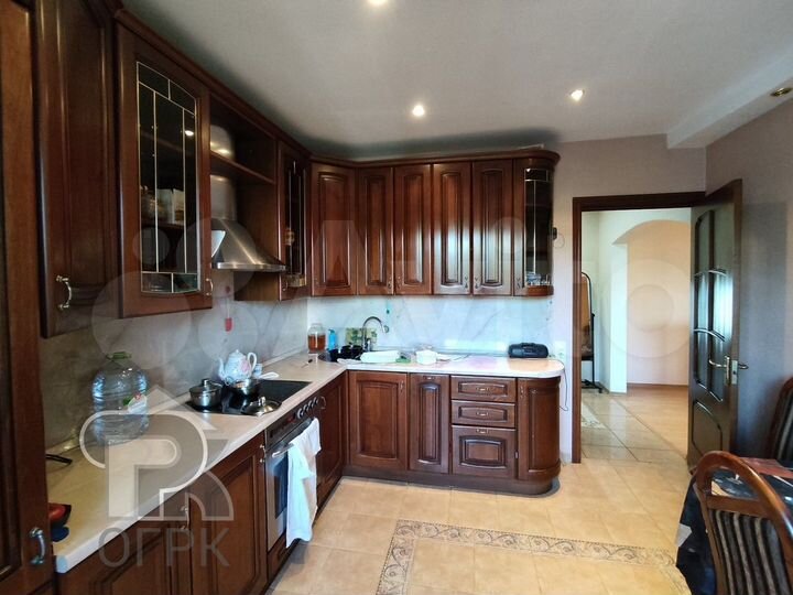 3-к. квартира, 96 м², 4/17 эт.