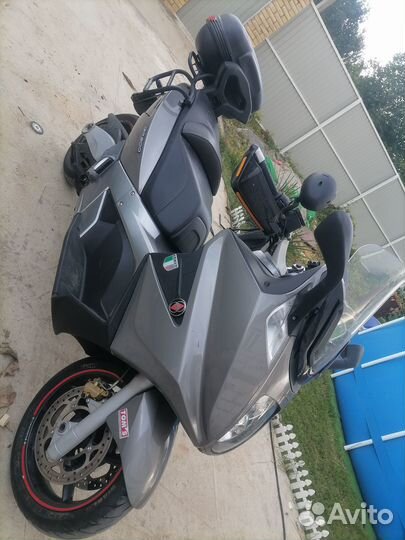 Мотоцикл, максискутер, Gilera gp800