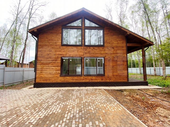 Дом 185 м² на участке 8,5 сот.