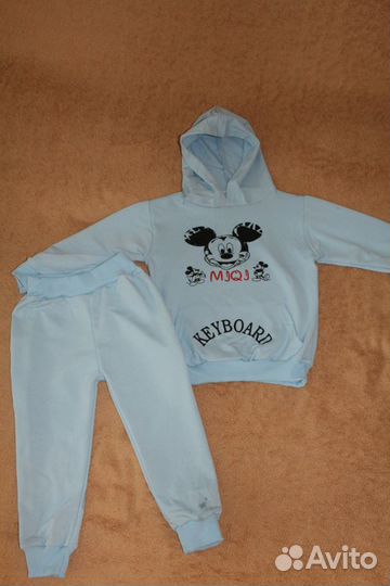 Костюм для девочки новый