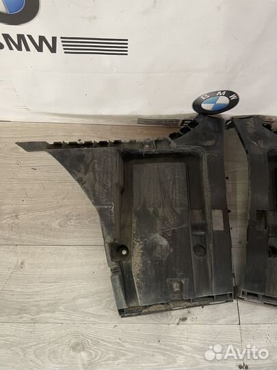 Крепление левое/правое заднего бампера BMW F06