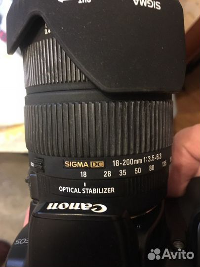 Зеркальный фотоаппарат Canon 400D