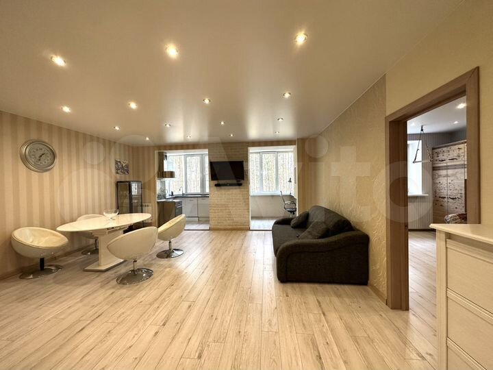 2-к. квартира, 70 м², 3/7 эт.