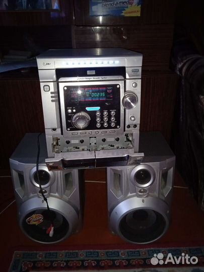 Музыкальный центр LG